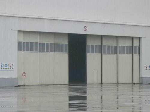 大型工業(yè)門制造